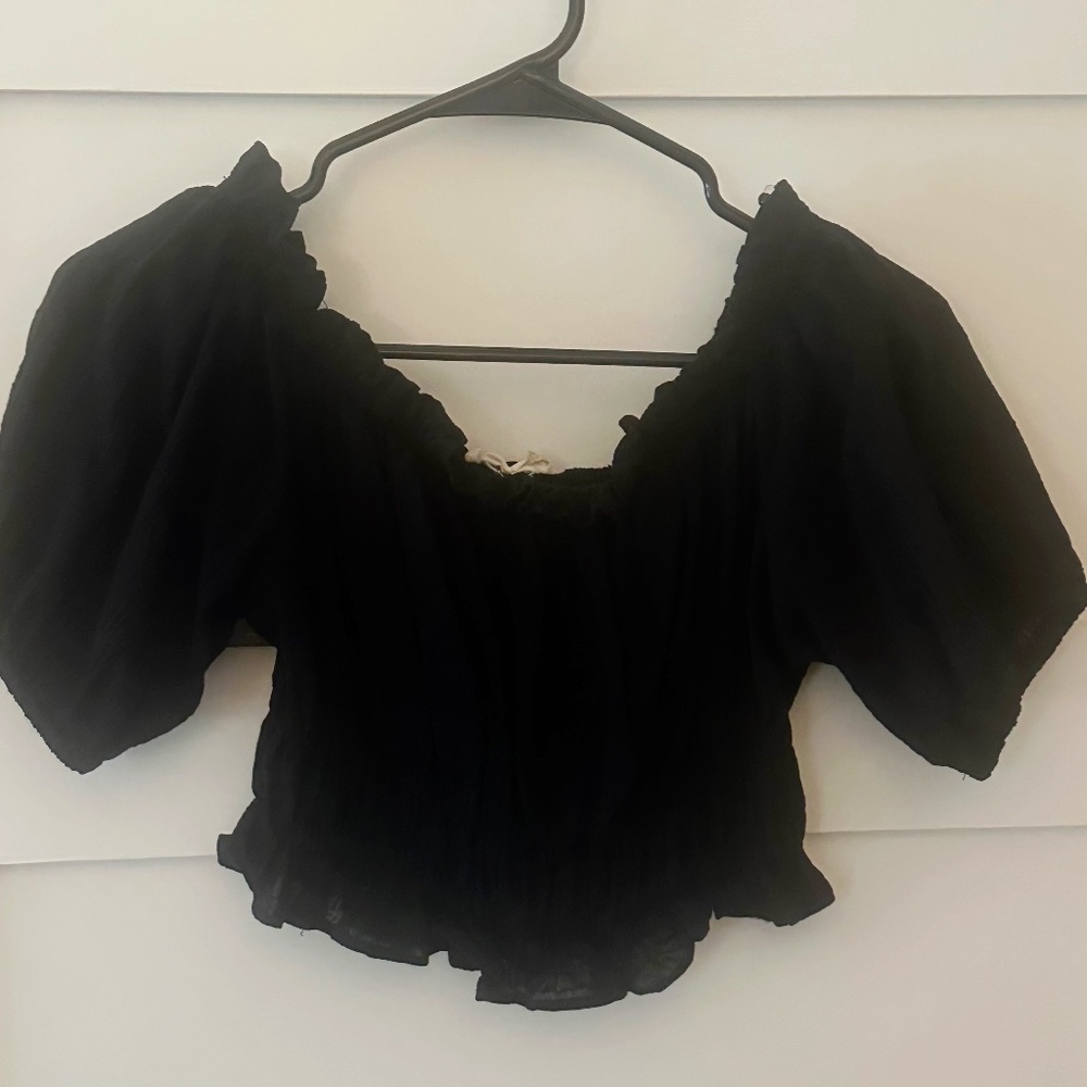 Altar'd State Black🖤 Ruffled Halter Top, Size Small